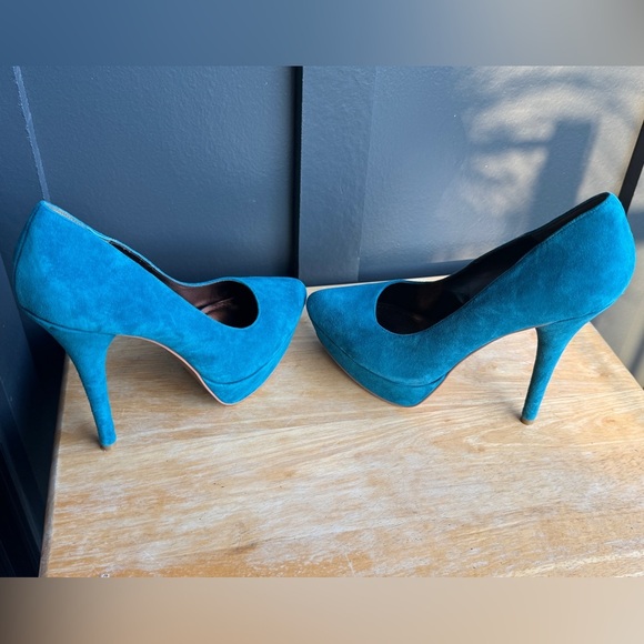 Steve Madden Teal Suede Heels - Picture 11 of 12